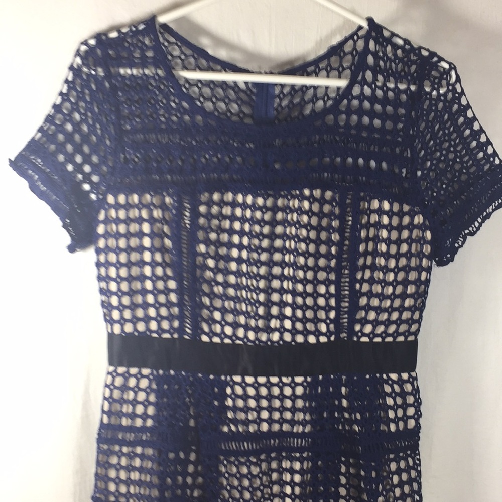 Blush Navy Fishnet Short Sleeve Dress Size M NWT - Picture 2 of 9